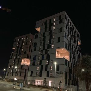 Meet your Posher, Iris